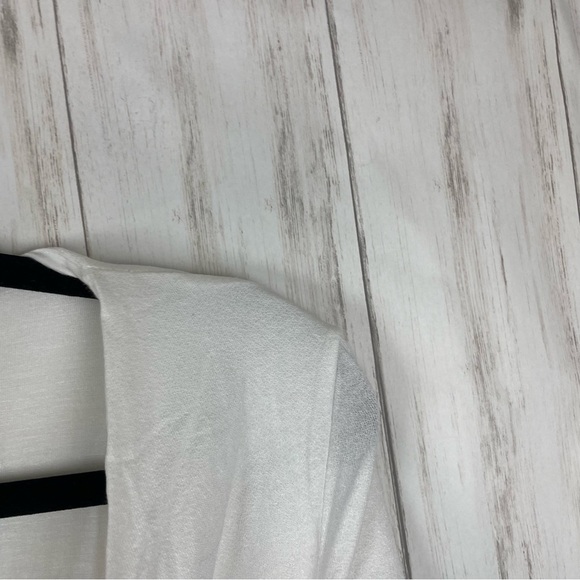 Lulus NWT soft white criss cross crop top medium - Picture 2 of 5